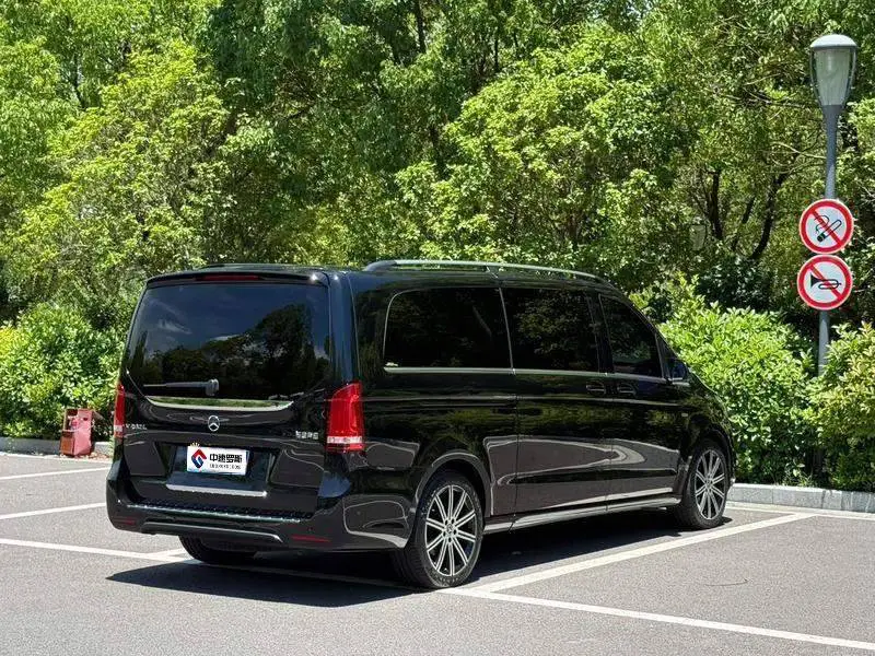 Mercedes-Benz V-Class 2022 V 260 L Long Wheelbase Luxury Edition — 4