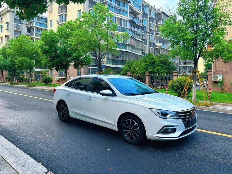 Roewe i5 2021 1.5L CVT Platinum Edition — 3