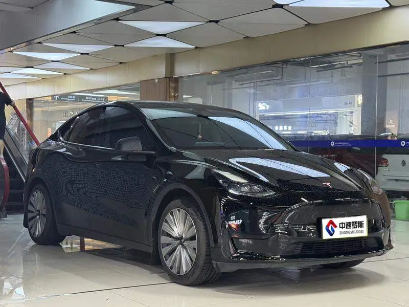 Model Y 2022 facelifted rear-wheel drive version — 3