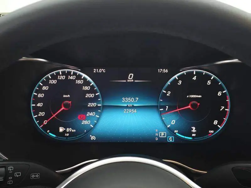 Mercedes-Benz GLC 2021 GLC 260 L 4MATIC Luxury — 12