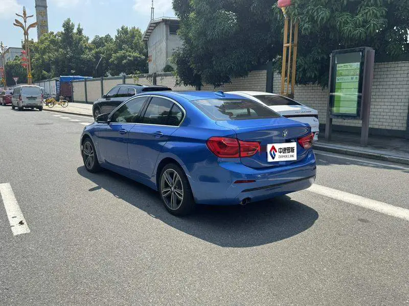 BMW 1 Series 2018 118i Sports — 4