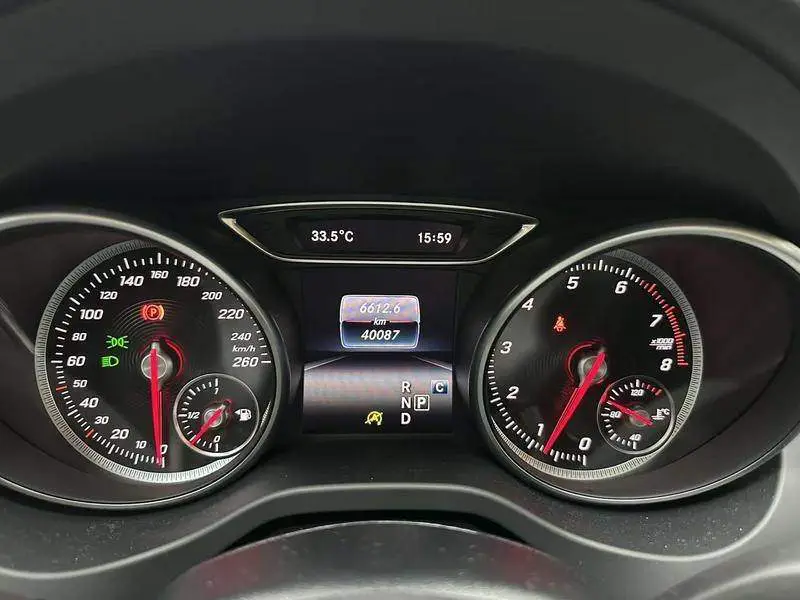 Mercedes-Benz GLA 2018 GLA 200 Dynamic — 9
