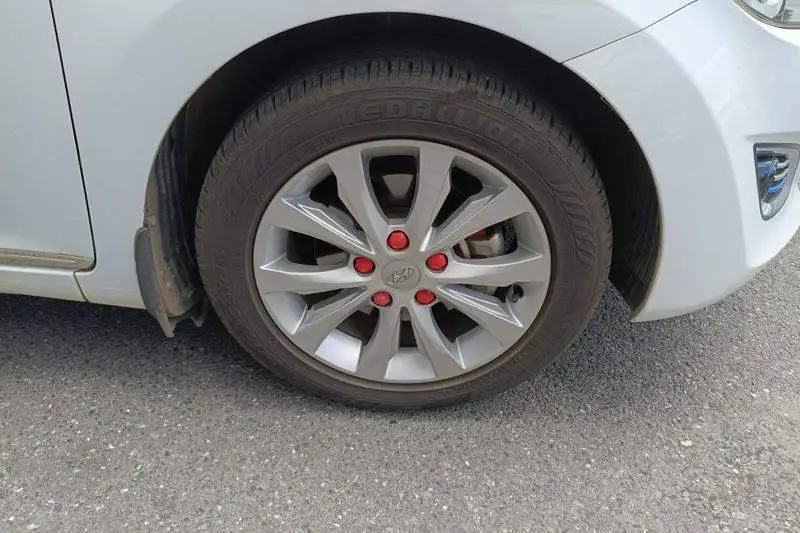 Elantra 2016 1.6L Manual Premium — 10