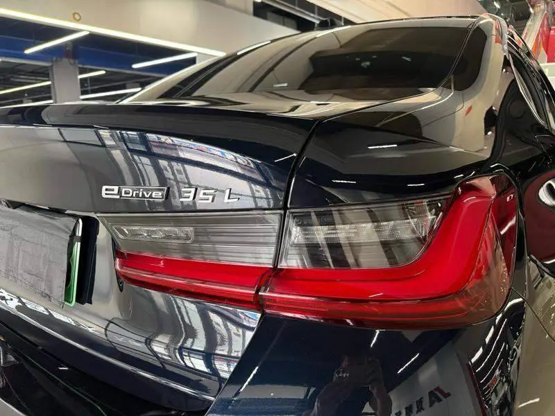 BMW i3 2022 eDrive 35 L — 11
