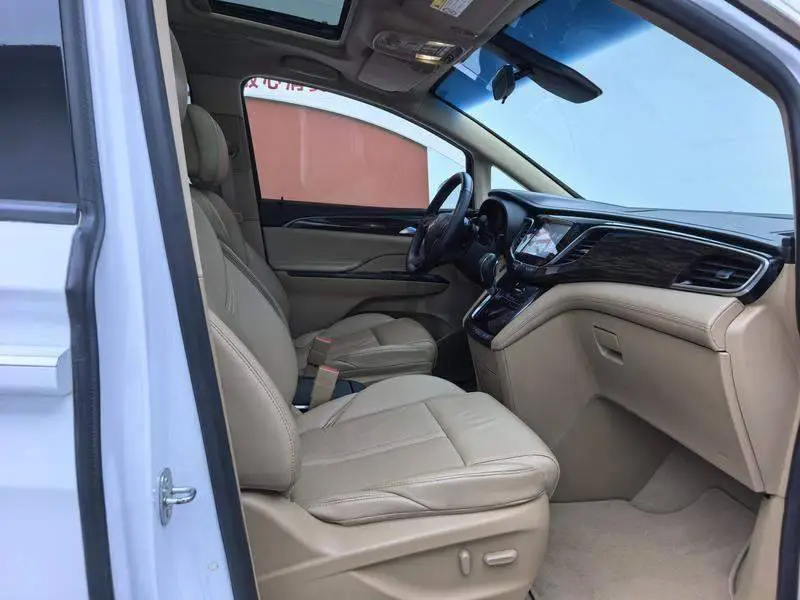 Buick GL8 2017 ES 28T Luxury National V — 14