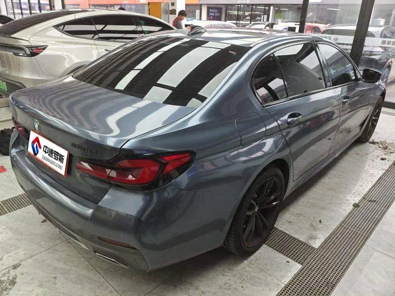 BMW 5 Series 2021 530Li Premium M Sport Package — 3