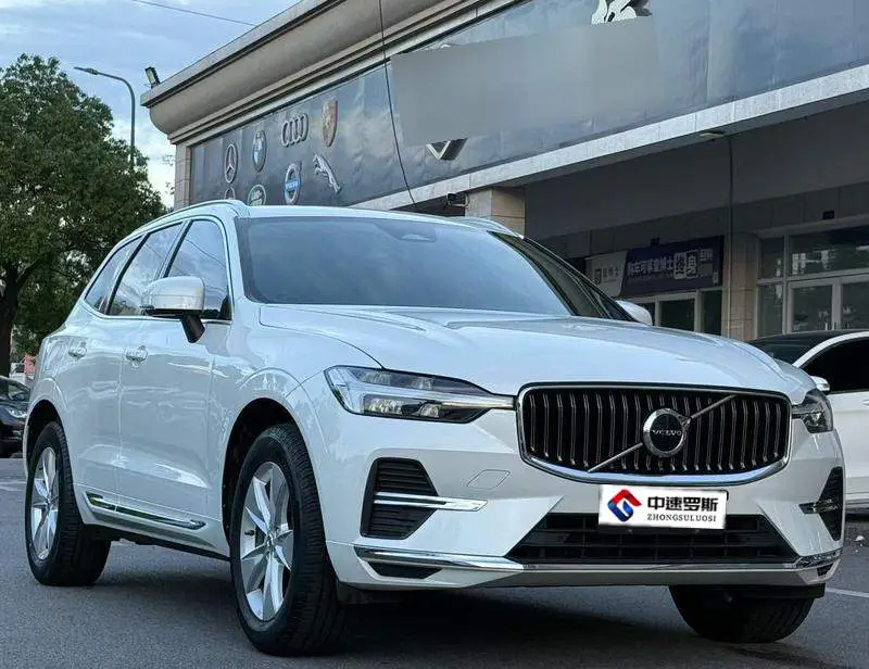 Volvo XC60 2022 B5 4WD Zhiyi Luxury Edition — 3