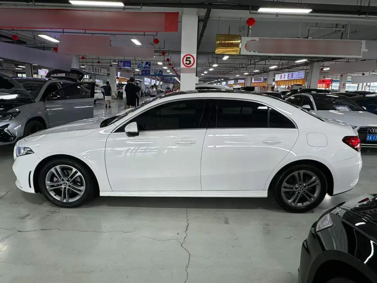 Mercedes-Benz A-Class 2022 A 180 L — 7