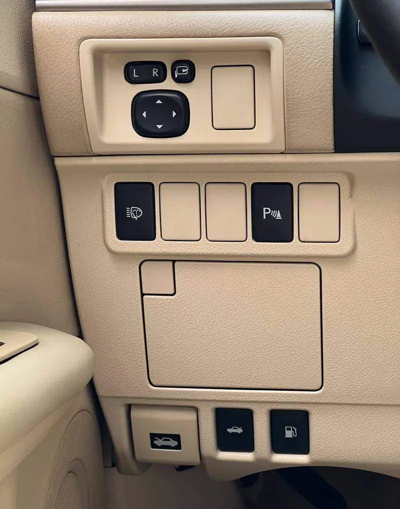 Lexus ES 2013 300h Elite Edition — 18