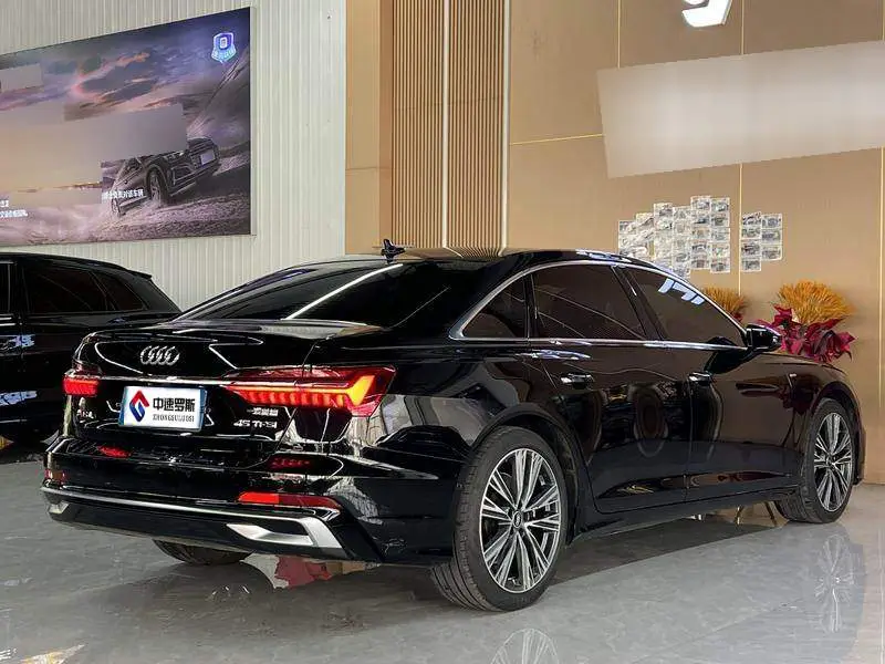 Audi A6L 2025 45 TFSI Selected Dynamic Edition — 4