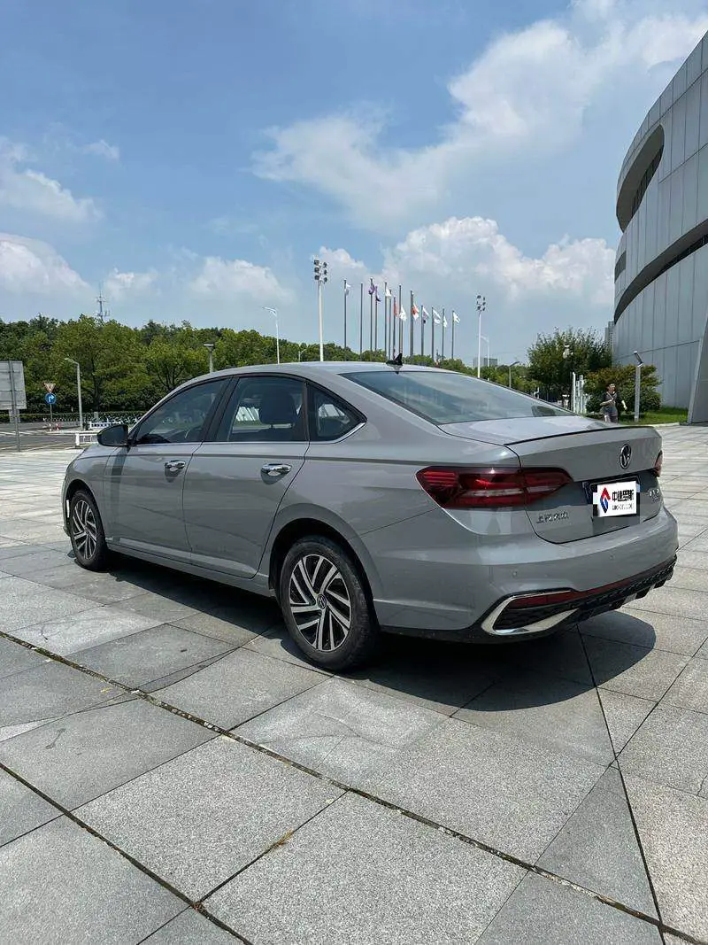 Lavida 2024 300TSI DSG Starry Sky Edition — 4