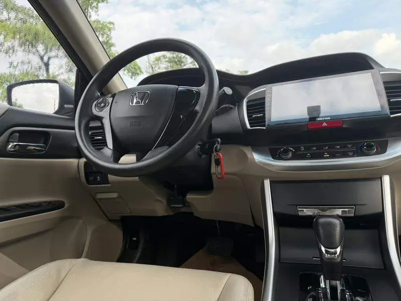 Accord 2015 2.0L LX Comfort Edition — 15