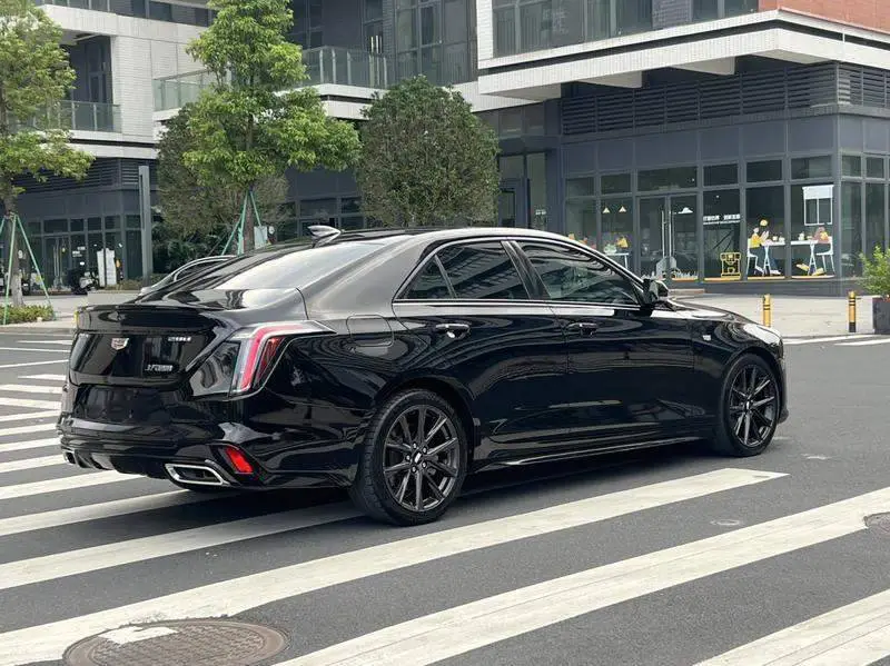 Cadillac CT4 2022 28T Premium — 7