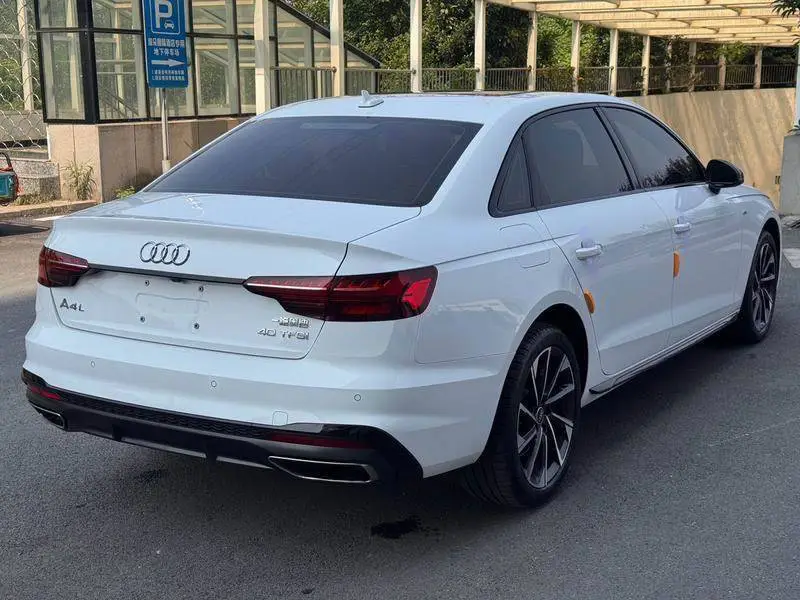 Audi A4L 2023 40 TFSI Luxury Dynamic Edition — 7