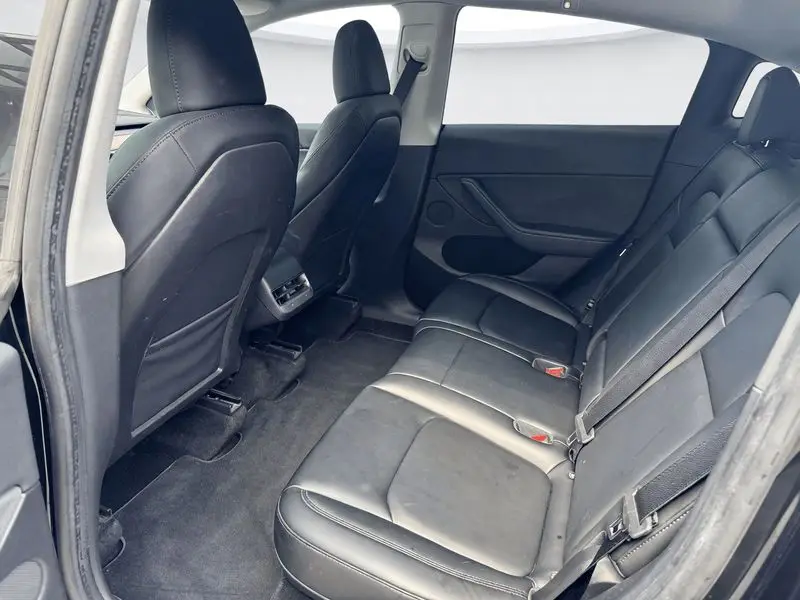 Model Y 2022 facelifted rear-wheel drive version — 13