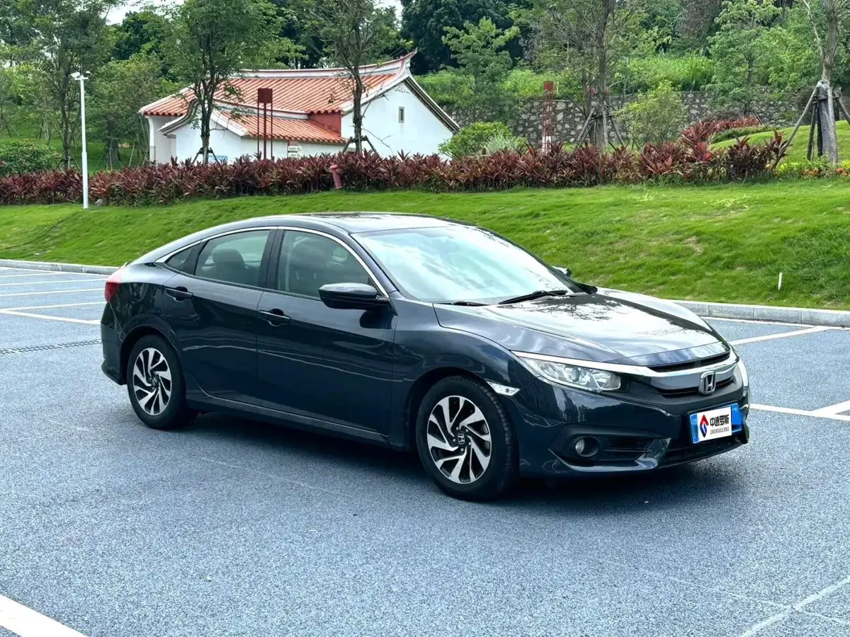 Civic 2016 220TURBO CVT Deluxe Edition — 3