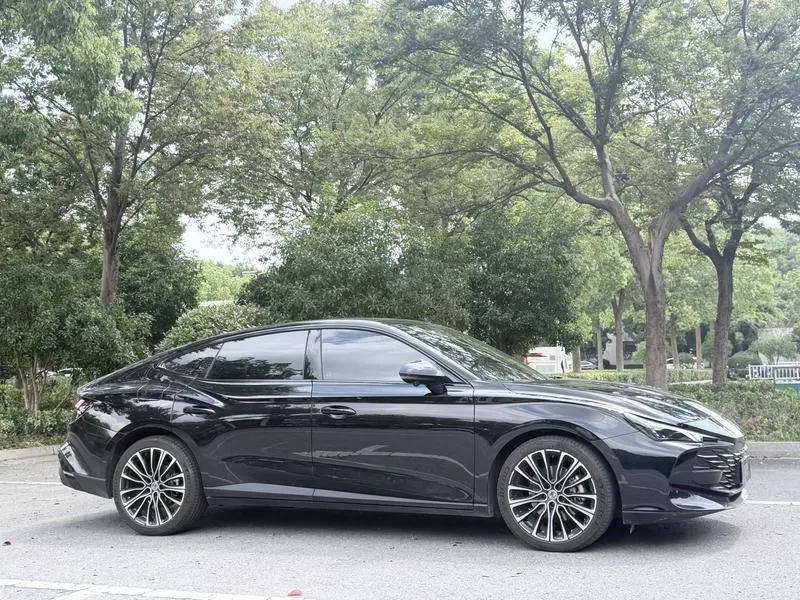 MG7 2023 1.5T DCT Luxury Edition — 10