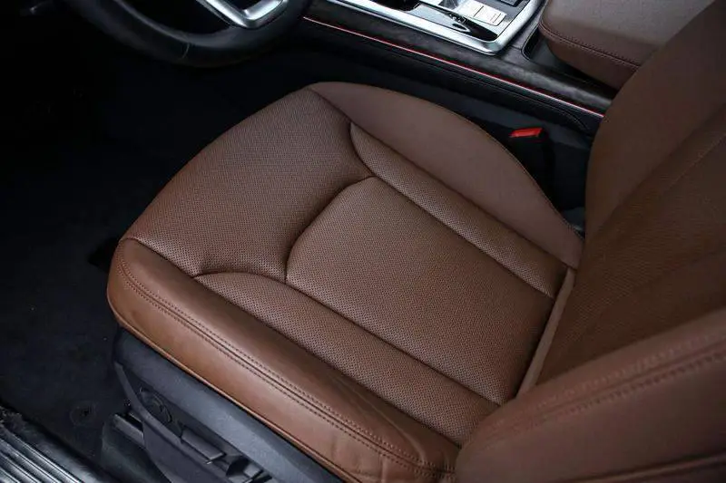 Audi Q7 2023 45 TFSI quattro S line sports model — 14