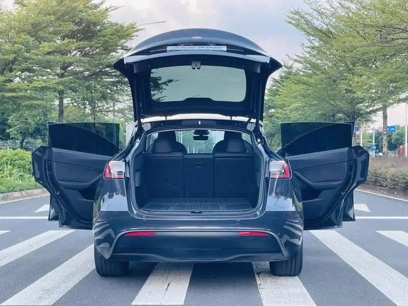 Model Y 2024 rear-wheel drive version — 18