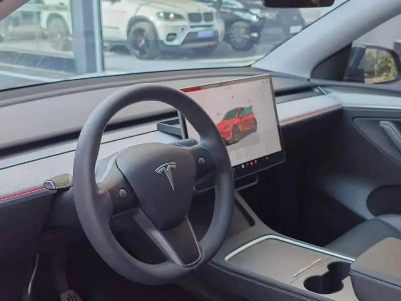 Model Y 2024 rear-wheel drive version — 11