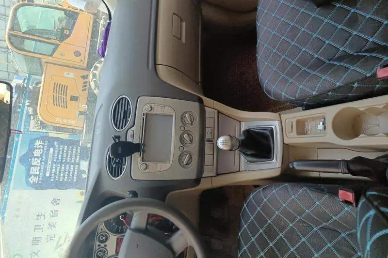 Fox 2012 Sedan Classic 1.8L Manual Basic Model — 15