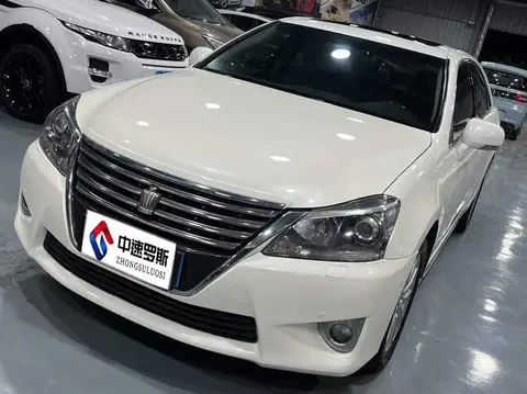 crown 2012 2.5L Royal Leather Edition