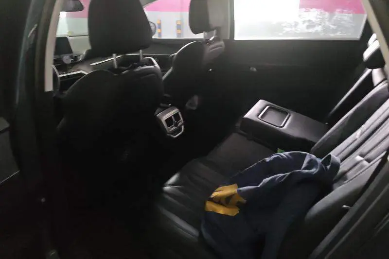 Peugeot 5008 2017 380THP 7-seat luxury version — 16