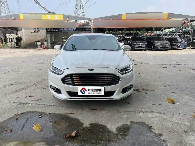 Mondeo 2013 2.0L GTDi200 Luxury Model — 2