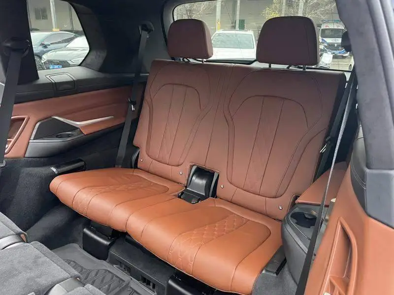 BMW X7 2021 xDrive40i Premium M Sport Package — 17