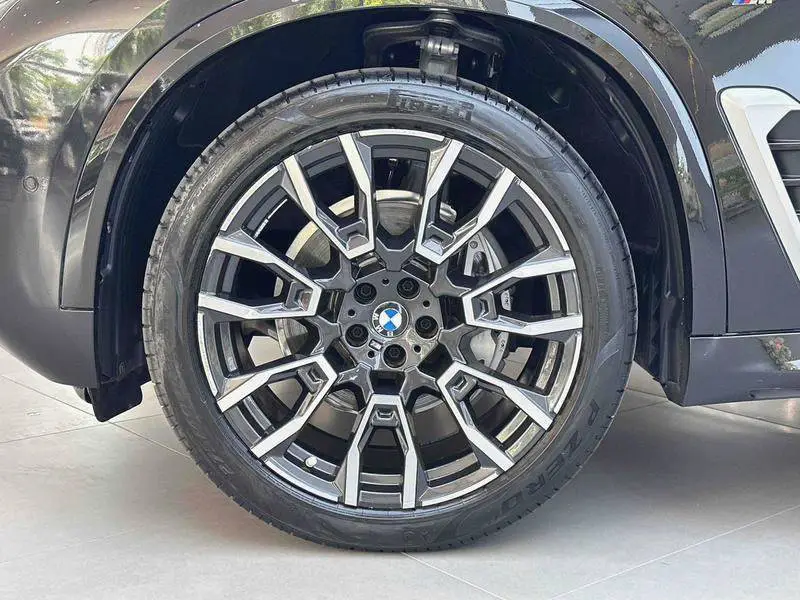 BMW X5 2023 xDrive 40Li M Sport Package — 9