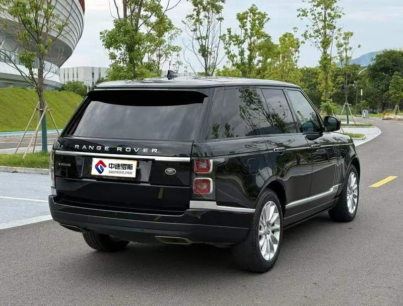 Range Rover 2022 3.0 L6 360PS Legend Edition — 4