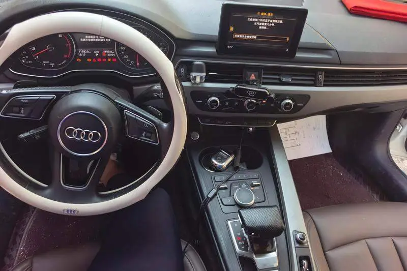 Audi A4L 2019 40 TFSI Progressive National VI — 11