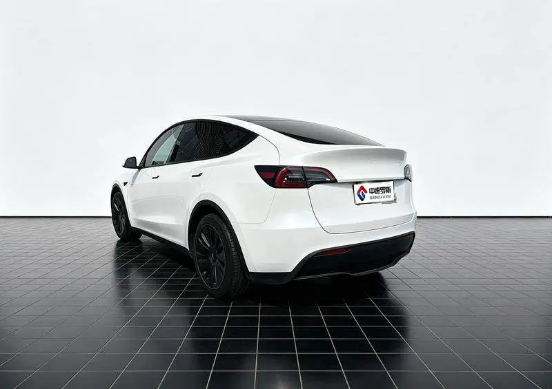 Model Y 2022 facelifted rear-wheel drive version — 5