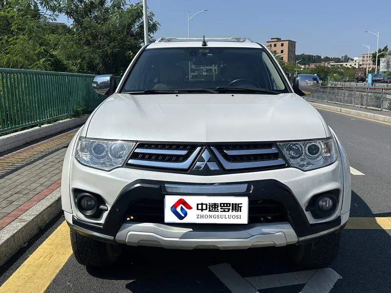 Pajero Sport 2013 3.0L Automatic 4WD Flagship Edition — 2