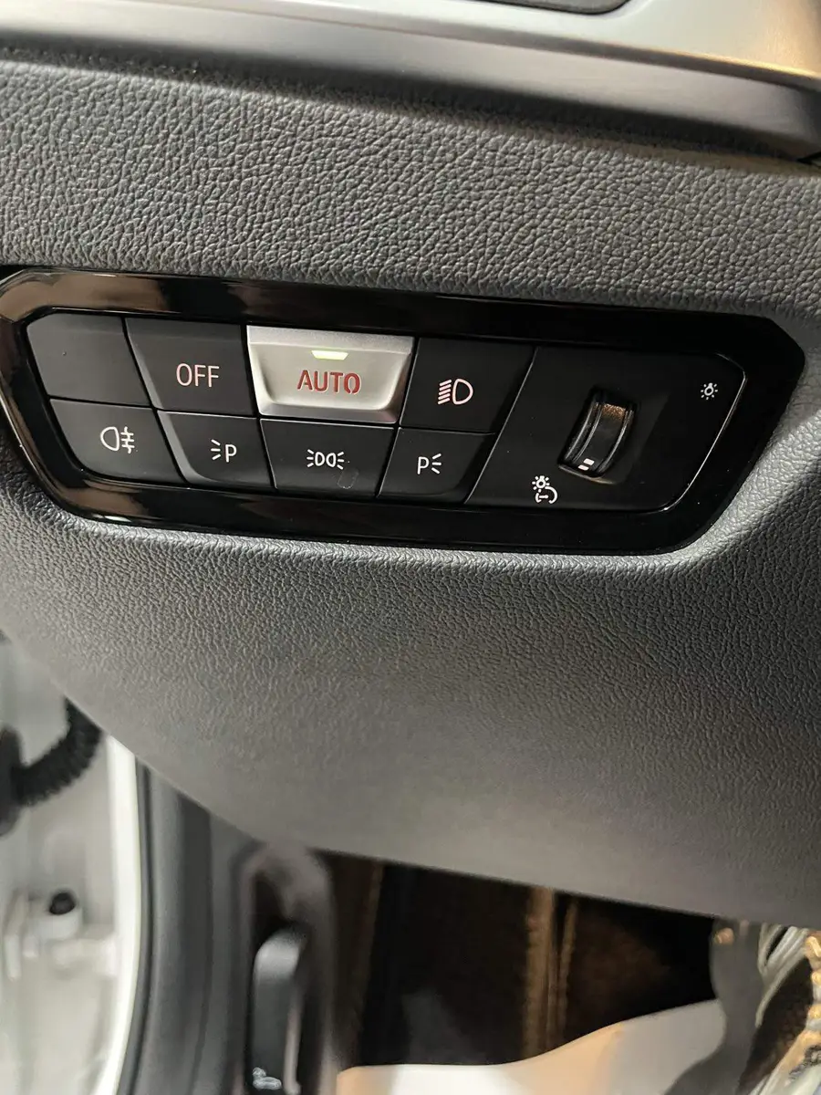 BMW 3 Series 2022 facelift 320Li M Sport Package — 16