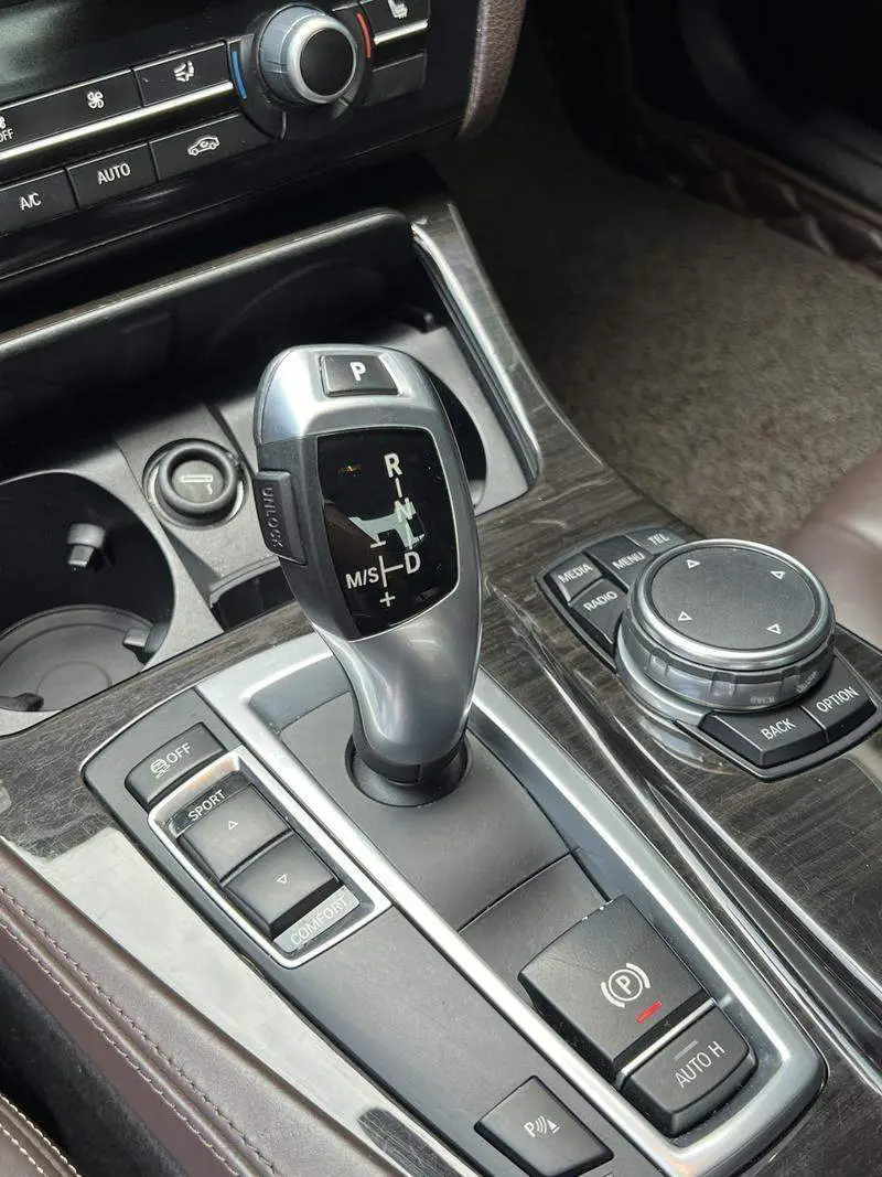 BMW 5 Series 2014 525Li Luxury Design Package — 14