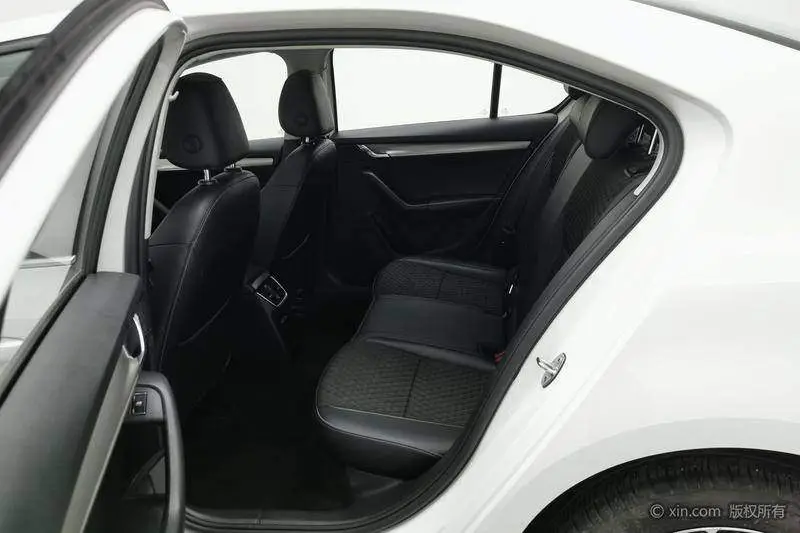Octavia 2019 1.5L Automatic Luxury Edition — 20