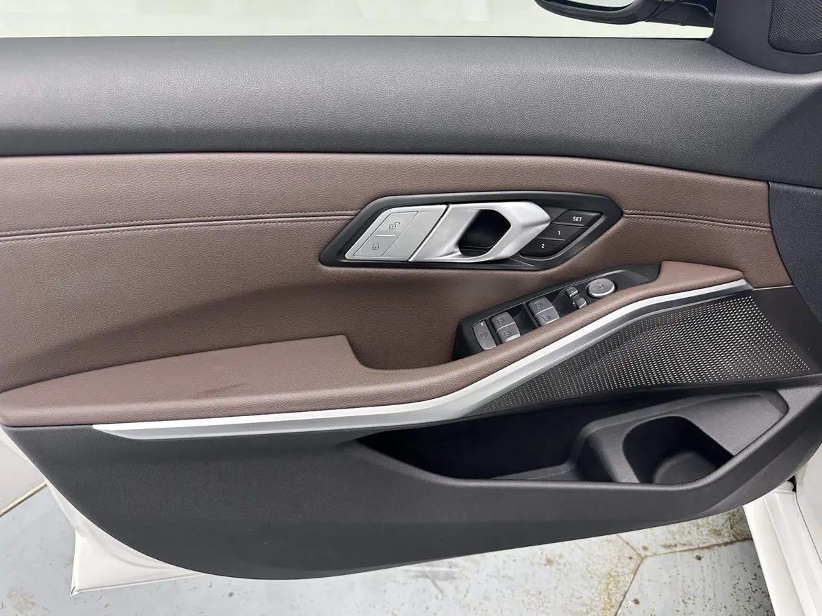 BMW 3 Series 2022 320Li M Sport Package — 16