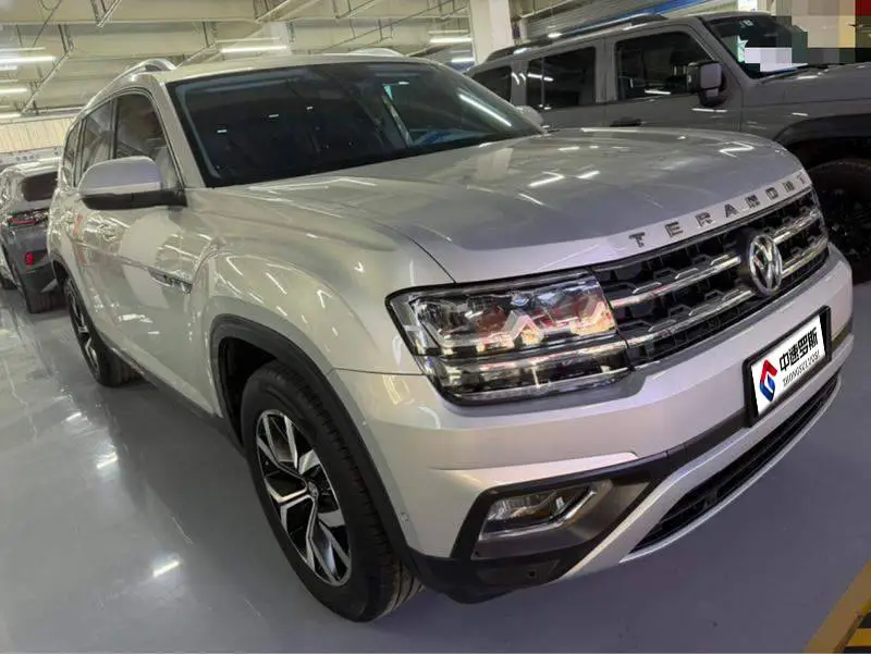 Touron 2017 380TSI 4WD Luxury Edition — 3
