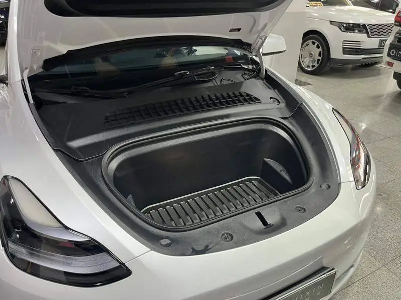 Model Y 2023 Long Range All-Wheel Drive — 18