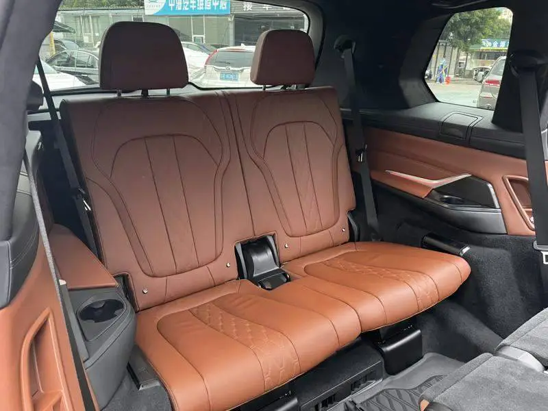 BMW X7 2021 xDrive40i Premium M Sport Package — 18