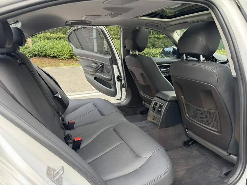 BMW 3 Series 2016 320Li Fashion Edition — 16