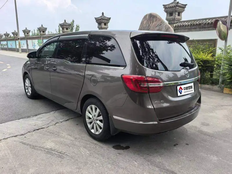 Buick GL8 2015 2.4L Luxury Business Edition — 4