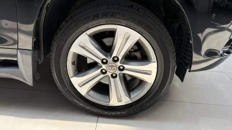 Highlander 2011 2.7L 2WD 7-seat luxury version — 10