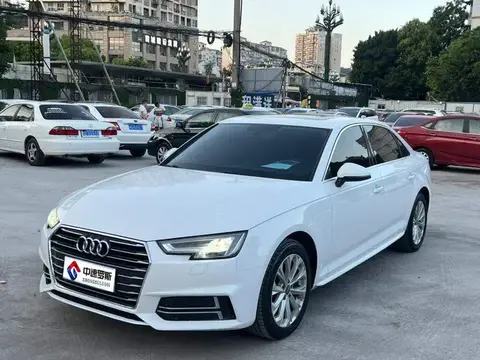 Audi A4L 2019 40 TFSI Progressive National VI
