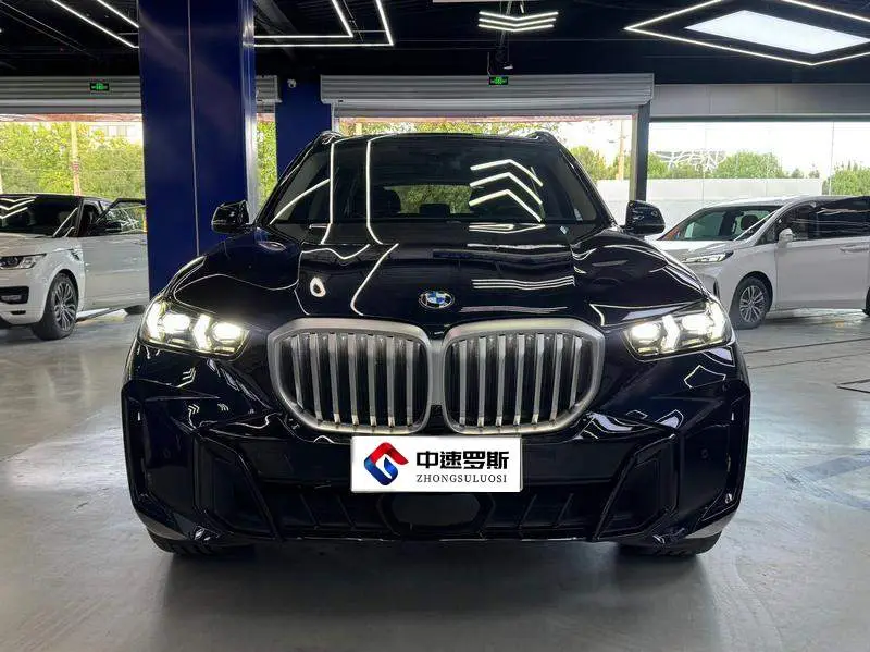 BMW X5 2023 xDrive 30Li M Sport Package — 2