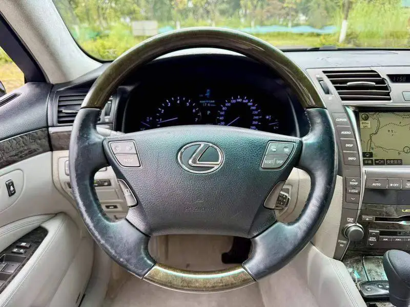 Lexus LS 2006 460L Premium Edition — 12