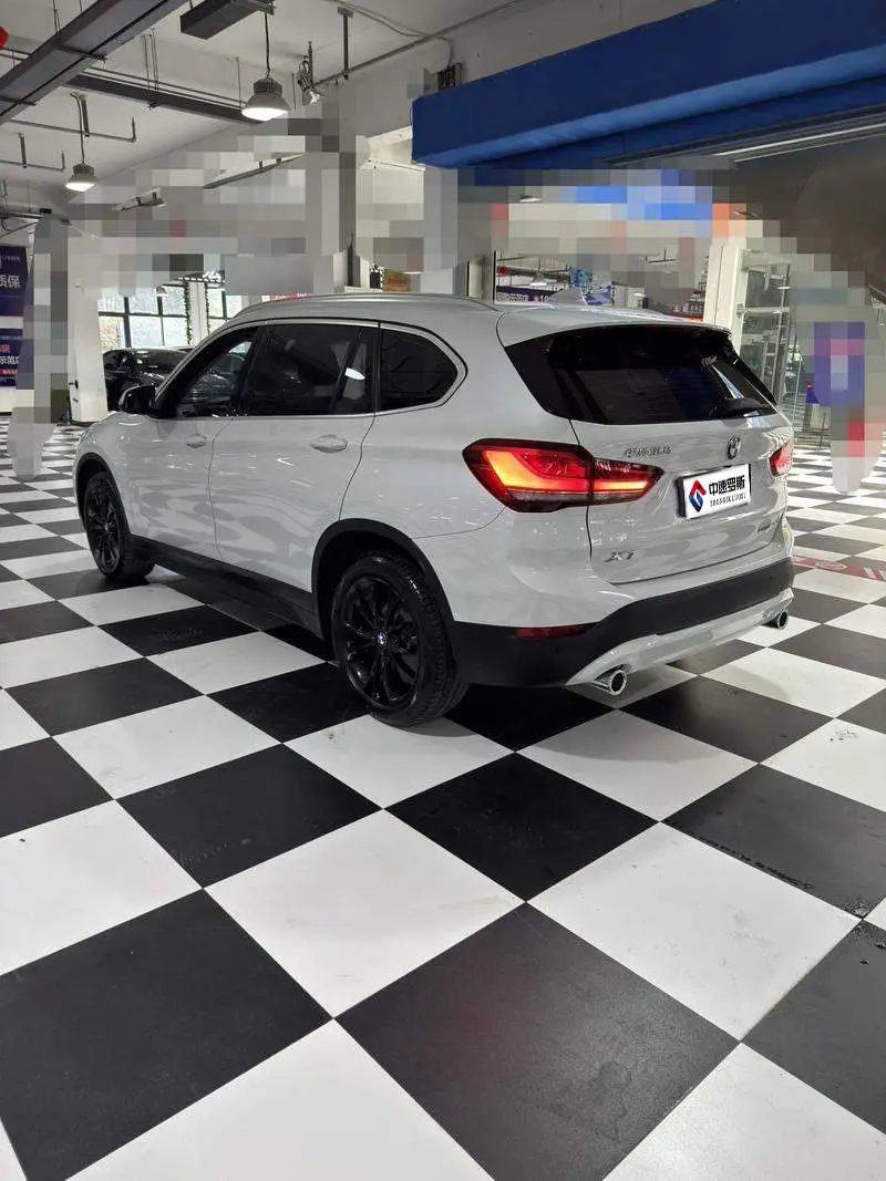 BMW X1 2022payment sDrive20LiFashion — 4