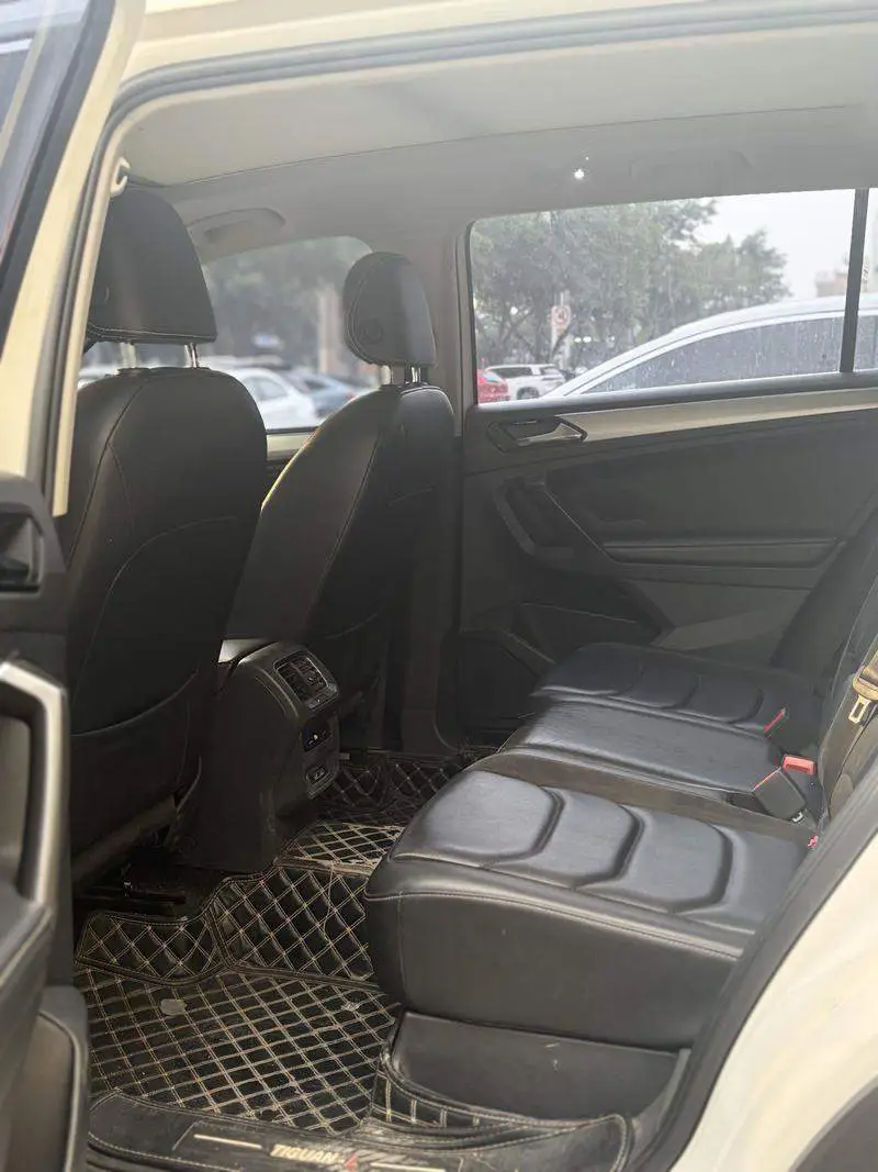 Tiguan L 2018 330TSI Automatic 2WD Luxury Edition — 9
