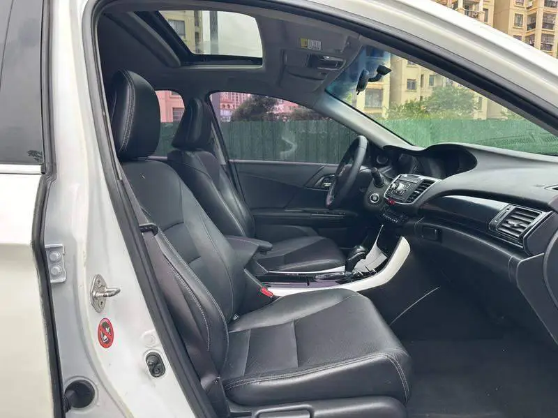 Accord 2016 2.0L Elite Edition — 18